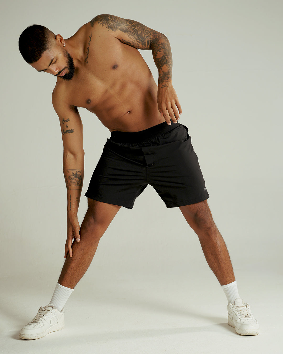 Crimson short men Negro